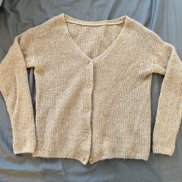 Aritzia Front to Back Alpaca Cardigan in Beige - Picture 5 of 7